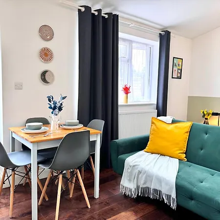 Alluring Studio 30Min To Central London & Free Parking Exterior photo