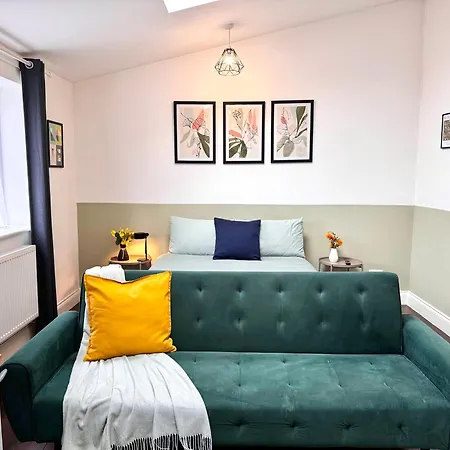 Alluring Studio 30Min To Central London & Free Parking Exterior photo