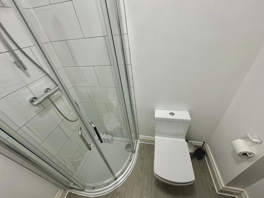 Apartment Alluring 30min To & Free Parking
