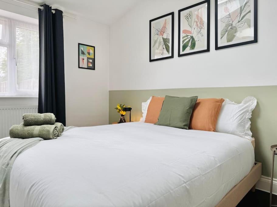 Alluring 30min To & Free Parking