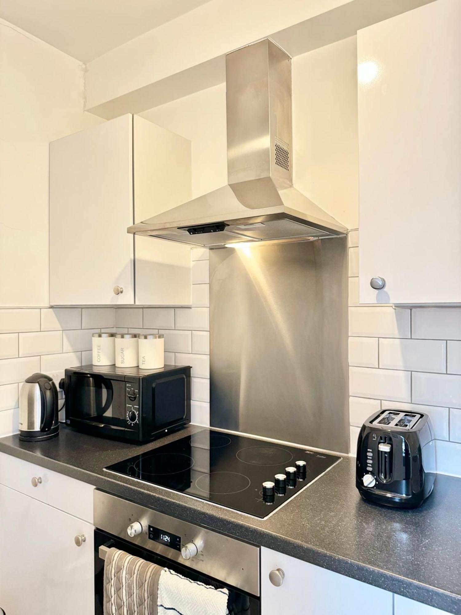 Alluring 30min To & Free Parking London